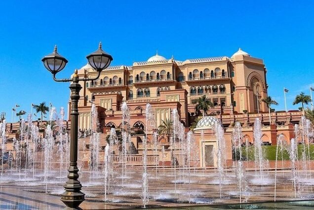 Abu Dhabi City Tour with Grand Mosque from Dubai UAE