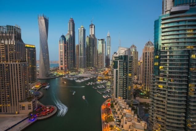 Dubai Marina – A Glamorous Waterfront Experience