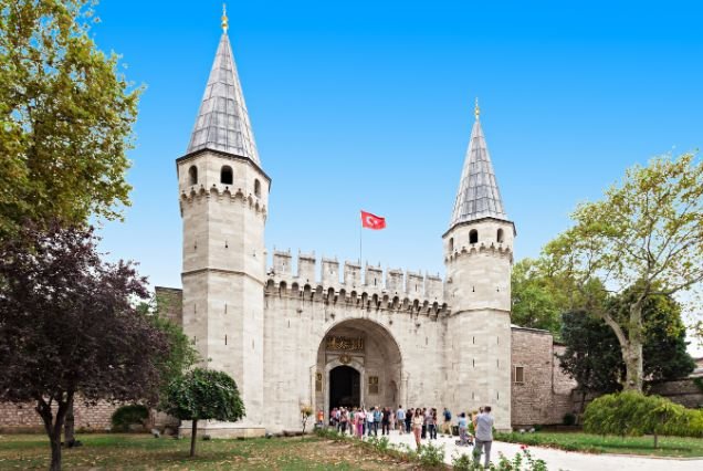 Engage in a Royal Experience at Topkapi Palace